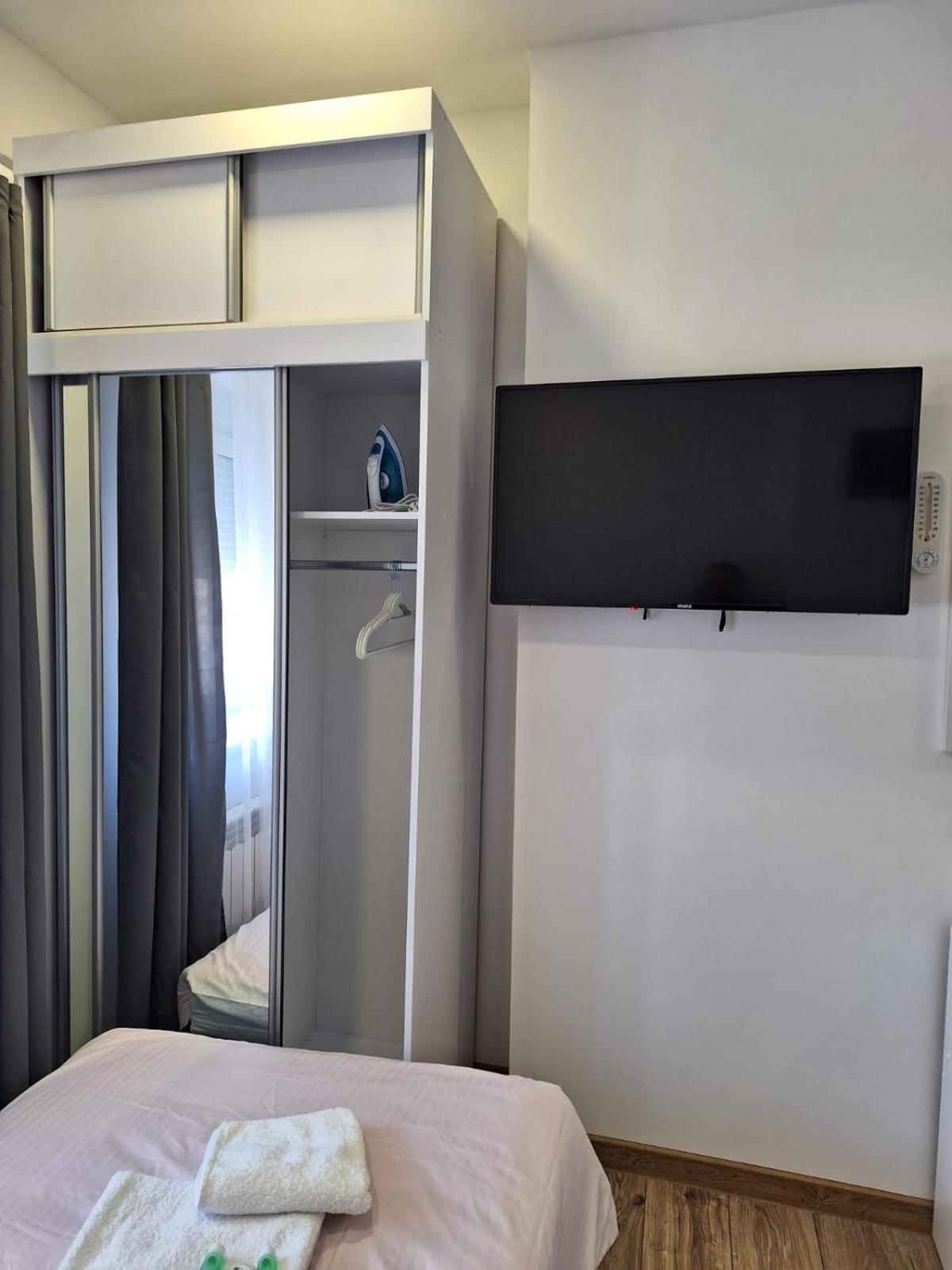 Comfort Stay, Ev, Parking Boleslawiec  Esterno foto
