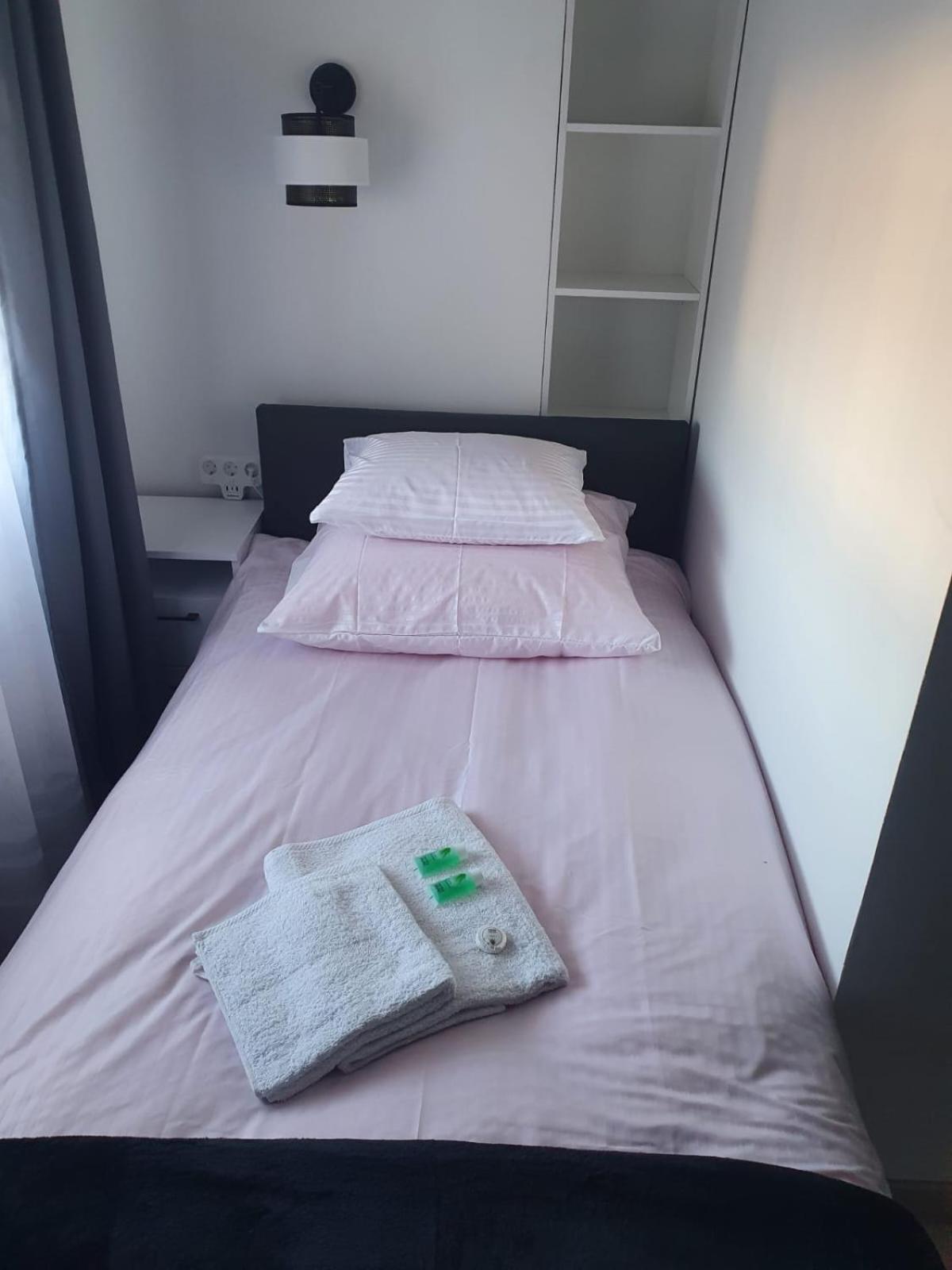 Comfort Stay, Ev, Parking Boleslawiec  Esterno foto